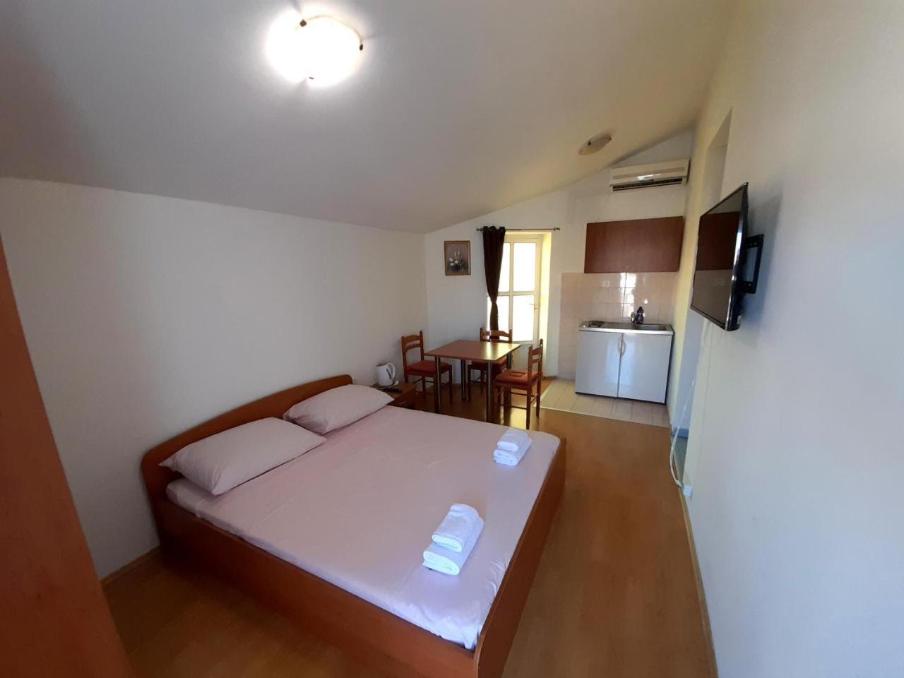 Apartments Nikolas Водице Екстер'єр фото