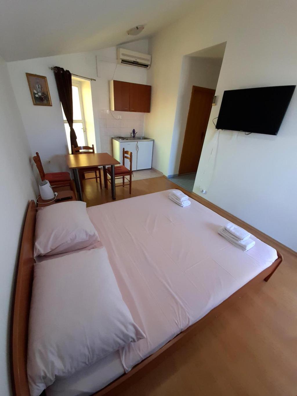Apartments Nikolas Водице Екстер'єр фото